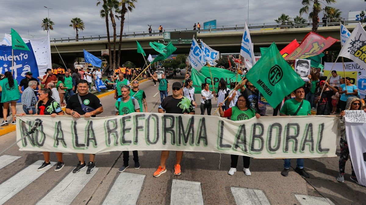 La CGT y su puesta en escena: un paro con impacto, pero extemporáneo