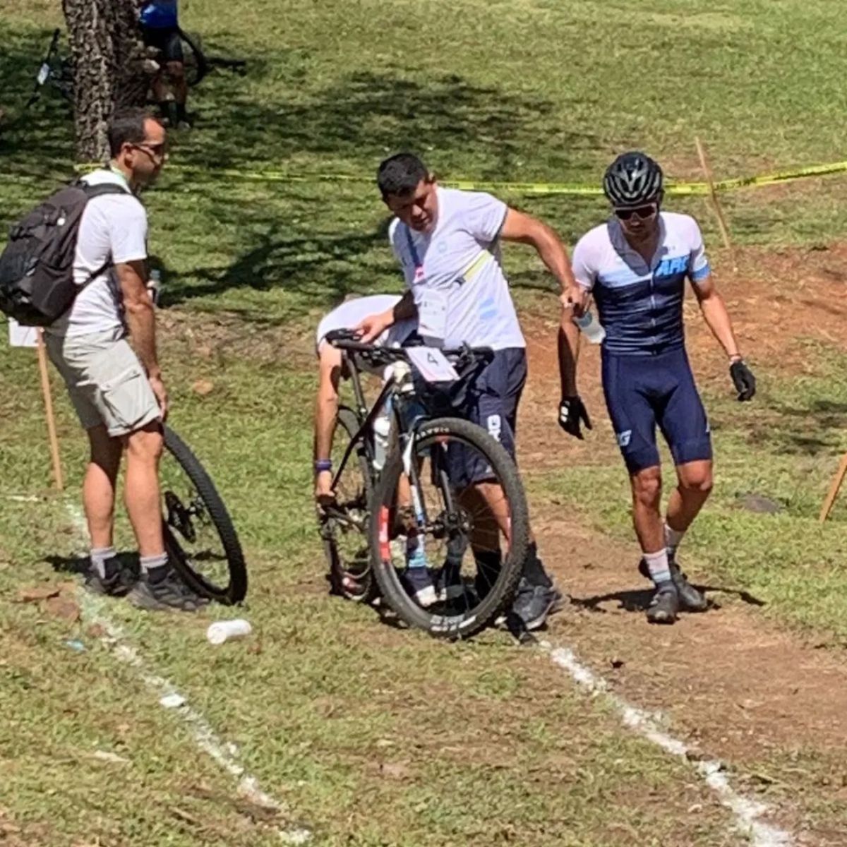 Una pinchadura detuvo la buena marcha del mendocino Contreras