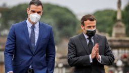 El jefe de Gobierno español Pedro Sánchez y el presidente francés Emmanuel Macron, durante el encuentro que mantuvieron en Montauban, en el suroeste de Francia
