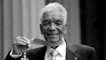 Murió Earl Cameron, considerado 