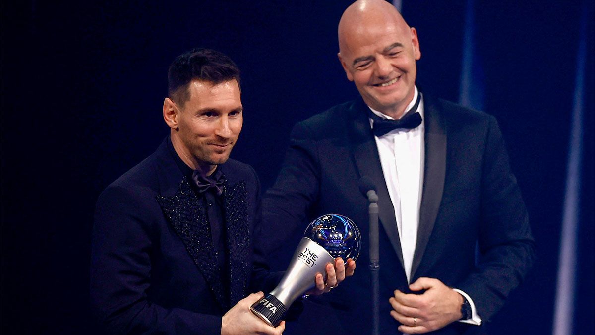 Lionel Messi y Gianni Infantino.