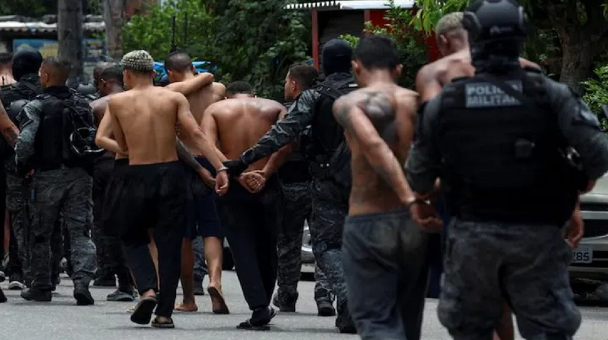 Decenas de detenidos tras los operativos de las fuerzas policiales de Río de Janeiro. Decenas de detenidos tras los operativos de las fuerzas policiales de Río de Janeiro.
