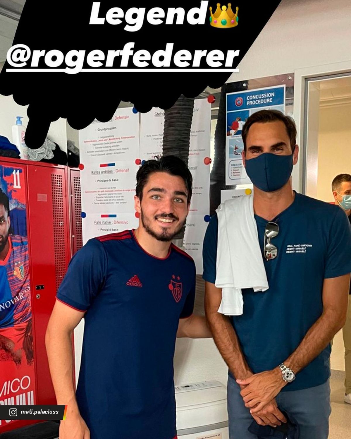 Roger Federer estuvo viendo al Basel y se sacó una foto con Matías Palacios.
