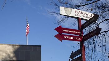 Estados Unidos ordena reanudar visas para estudiantes internacionales de Harvard tras nuevo fallo judicial