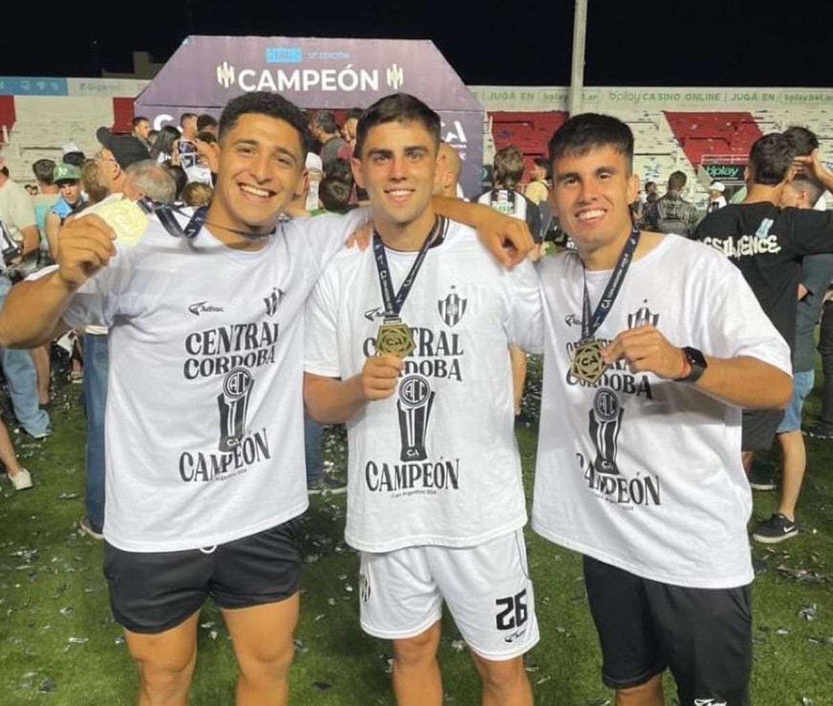 Andrés Meli, el ex jugador de Godoy Cruz, se mostró muy emocionado en la charla con Diario UNO. Andrés Meli, el ex jugador de Godoy Cruz, se mostró muy emocionado en la charla con Diario UNO.