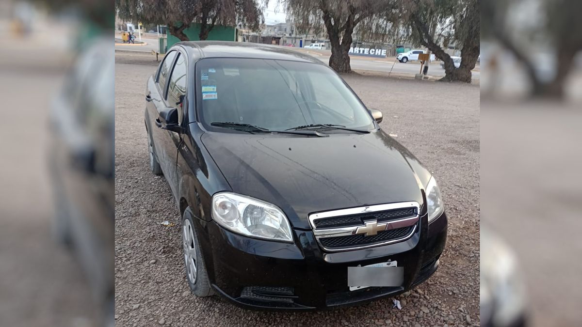 Su esposa lo encontró con otra mujer en su auto en Ugarteche, le avisó a la Policía que conducía borracho y confirmaron que tenía 1,92 gramos de alcohol en sangre y una prohibición para manejar hasta el 2025.