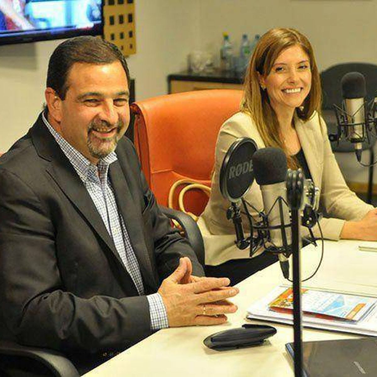 Carlos Ciurca y su esposa, la diputada Verónica Valverde. Carlos Ciurca y su esposa, la diputada Verónica Valverde.