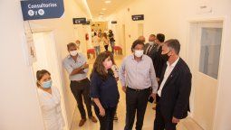 En la inauguración del vacunatorio de la UNCuyo, el Gobierno explicó la diferencia entre las vacunas que ha recibido Mendoza y la cantidad de personas que aparecen en el listado como vacunados.