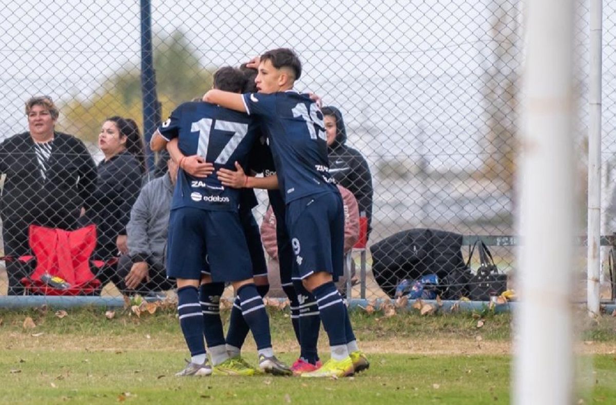 Independiente Rivadavia sumó su tercer triunfo al hilo en Reserva.