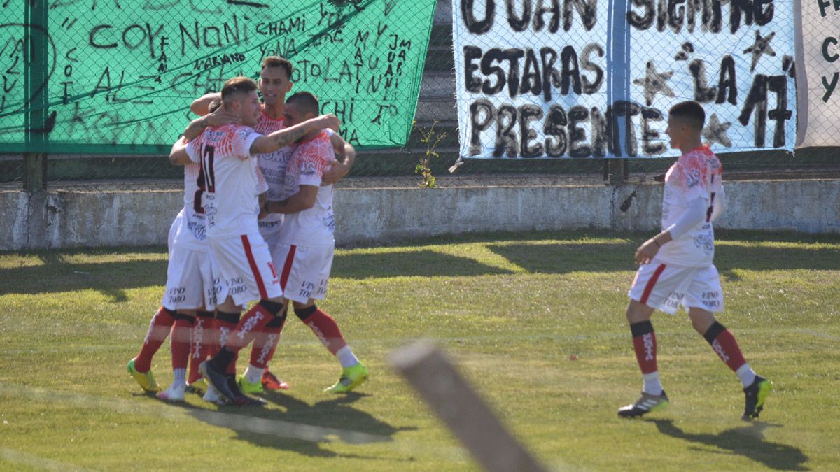 Huracán Las Heras se sacó la mufa y dio el golpe en La Pampa