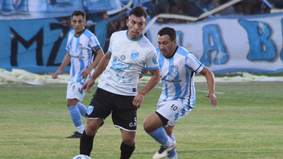 Gutiérrez ganó 3 a 1 a La Dormida en el partido de ida de los octavos de final de la Región Cuyo. Gutiérrez ganó 3 a 1 a La Dormida en el partido de ida de los octavos de final de la Región Cuyo.