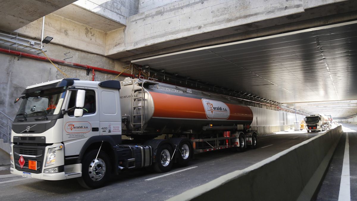 Los camioneros cerraron las paritarias con 45% de aumento.