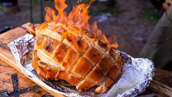 Cómo preparar Pernil de cerdo para Navidad: la receta jugosa y con una costra crocante llena de sabor Cómo preparar Pernil de cerdo para Navidad: la receta jugosa y con una costra crocante llena de sabor