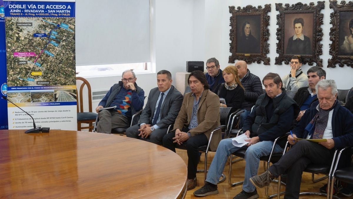 Fueron 13 las empresas que se presentaron para la construcción de la Doble Vía del Este. Fueron 13 las empresas que se presentaron para la construcción de la Doble Vía del Este.