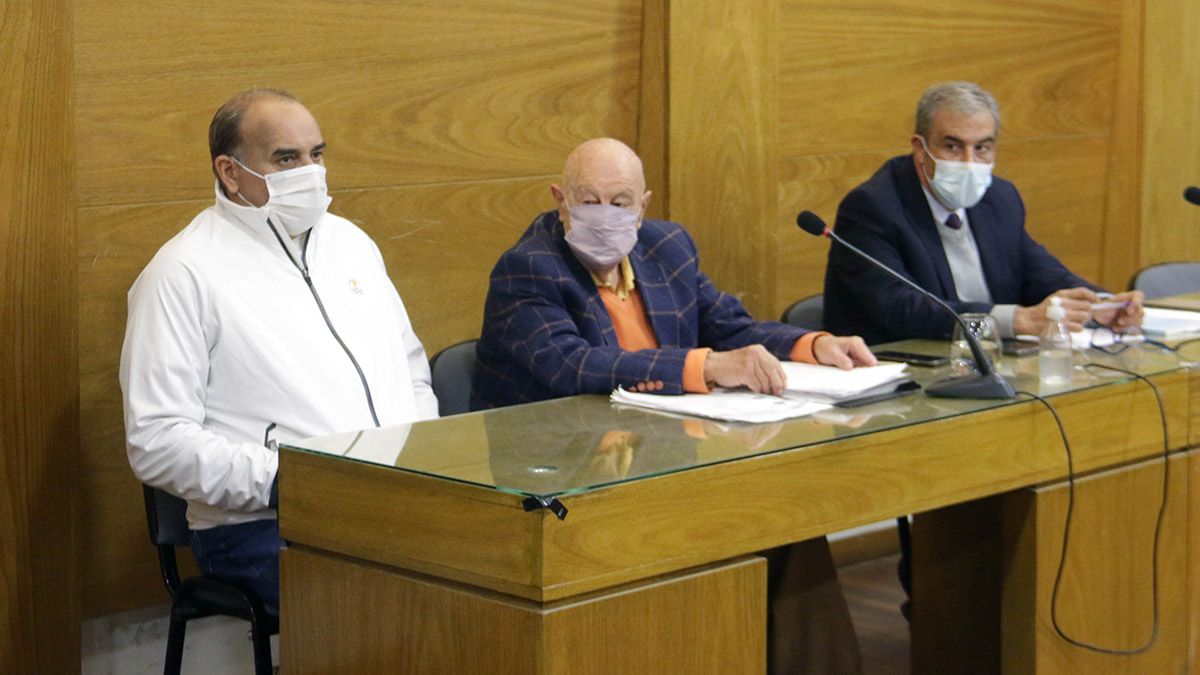 El golfista Ángel Pato Cabrera negó haber golpeado a su ex pareja durante la primera jornada del juicio que se le sigue en Córdoba por violencia de género