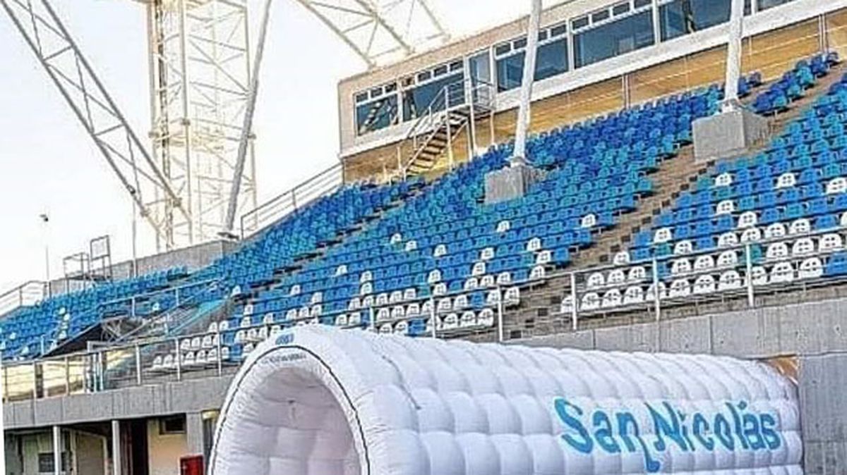 El estadio tiene capacidad para 23.000 espectadores. El estadio tiene capacidad para 23.000 espectadores.