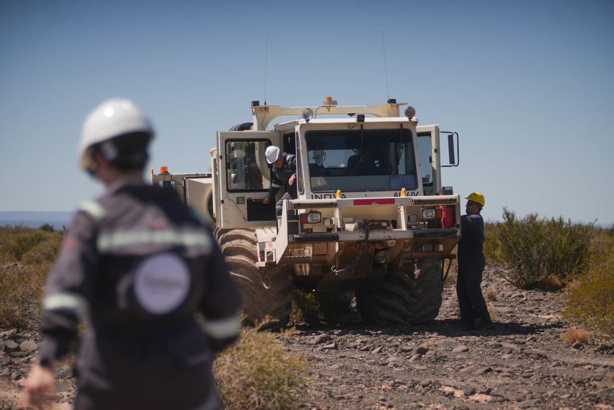 Cornejo destacó la tecnología de las maquinarias. Cornejo destacó la tecnología de las maquinarias.