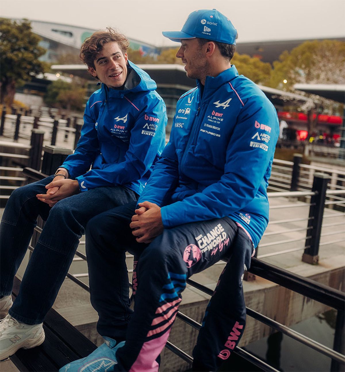 Colapinto habla con Gasly.