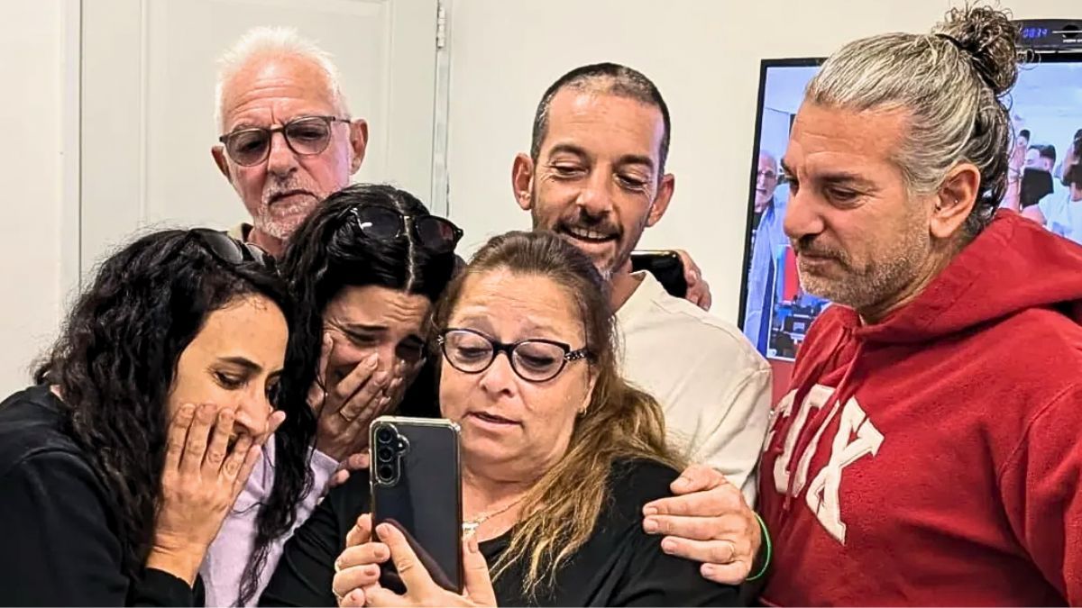 Los familiares de los rehenes pudieron comunicarse con videollamadas antes que fueran liberados.