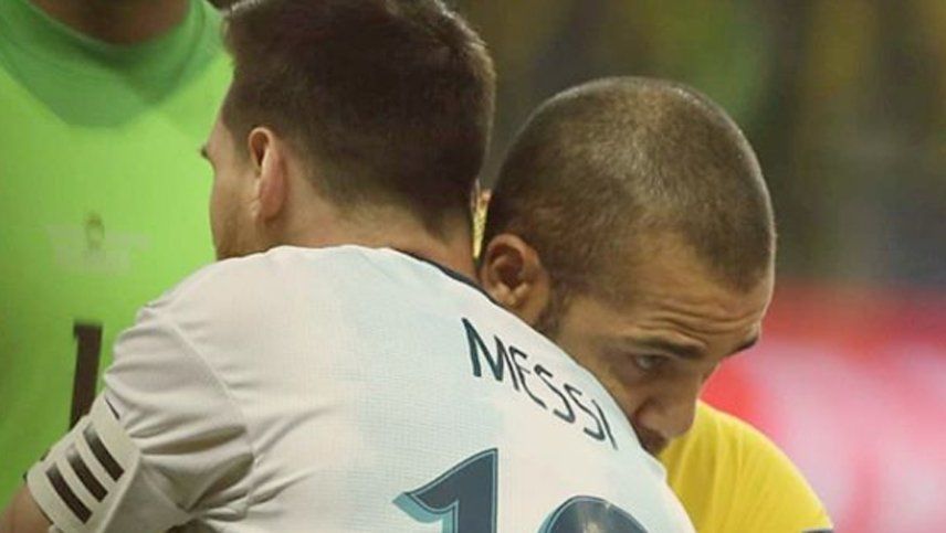 El mensaje de Dani Alves a Messi generó gran repercusión en las redes