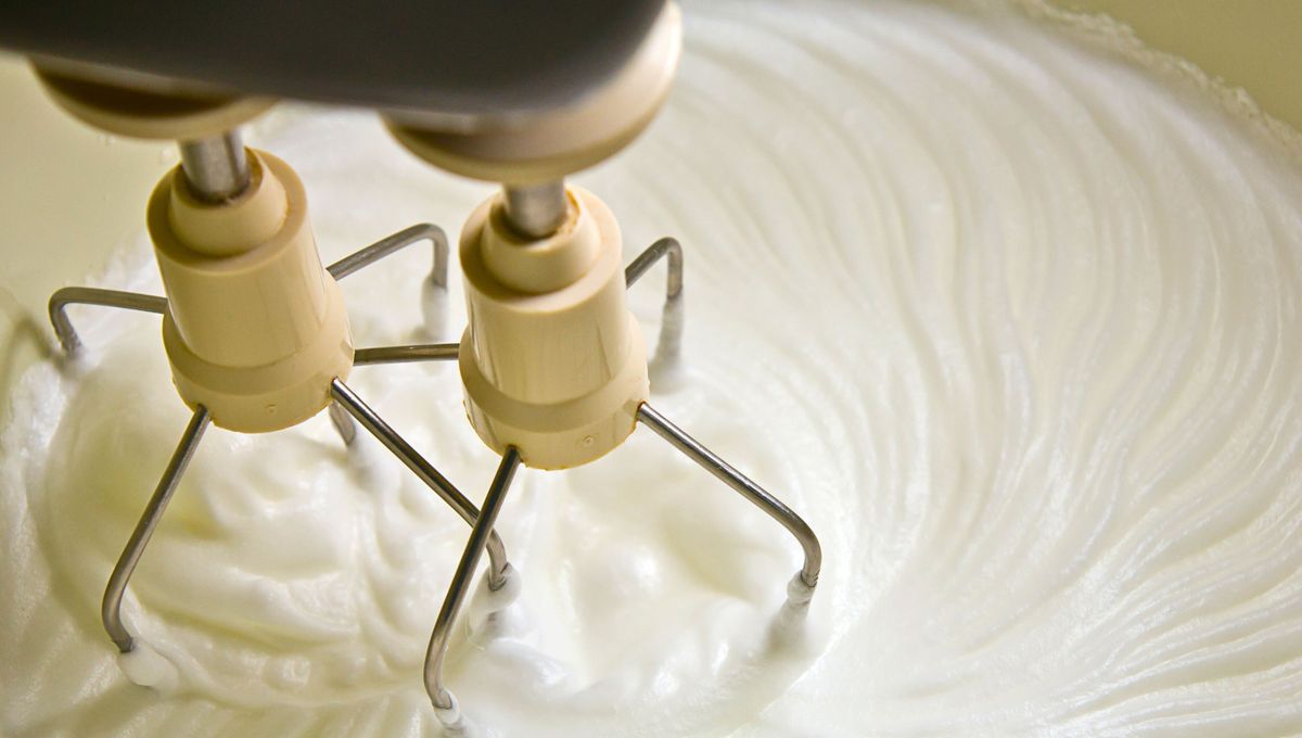 La crema batida es un complemento de toda receta dulce y postre hecho en casa La crema batida es un complemento de toda receta dulce y postre hecho en casa