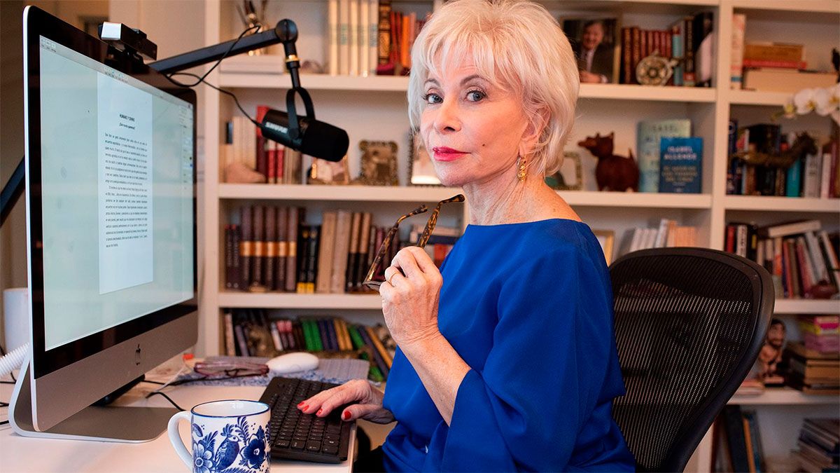 La autora de cerca de 30 libros concedió una entrevista a la agencia de noticas AFP.