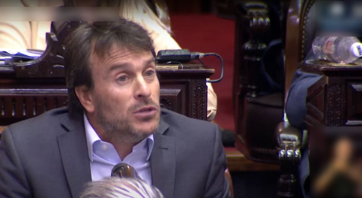 Lisandro Nieri resaltó en el lanzamiento del proyecto de ley el alto costo laboral que existe en nuestro país, uno de los más altos de Latinoamérica.