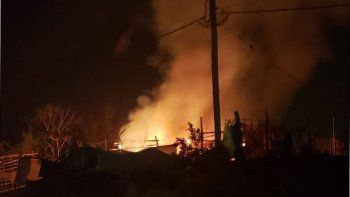 Un hombre murió al incendiarse su casa