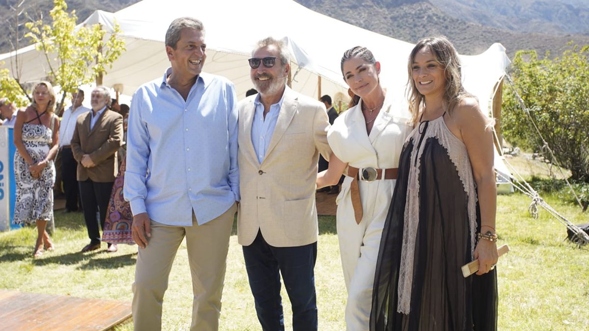 Daniel Vila y Pamela David le dieron la bienvenida al Ministro de Economía Sergio Massa y su mujer Malena Galmarini.