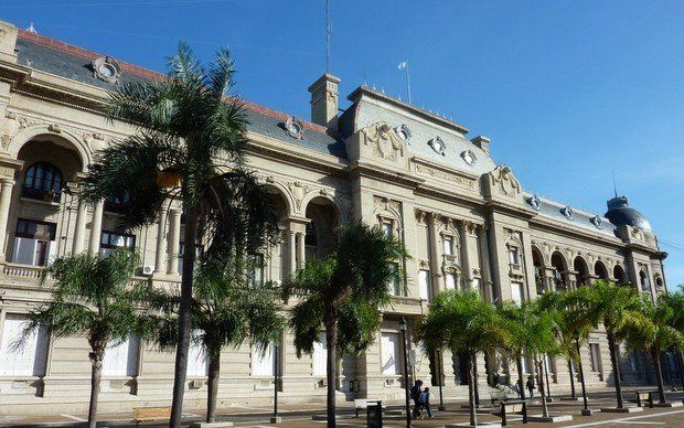 La provincia pide frenar el paro de los municipales