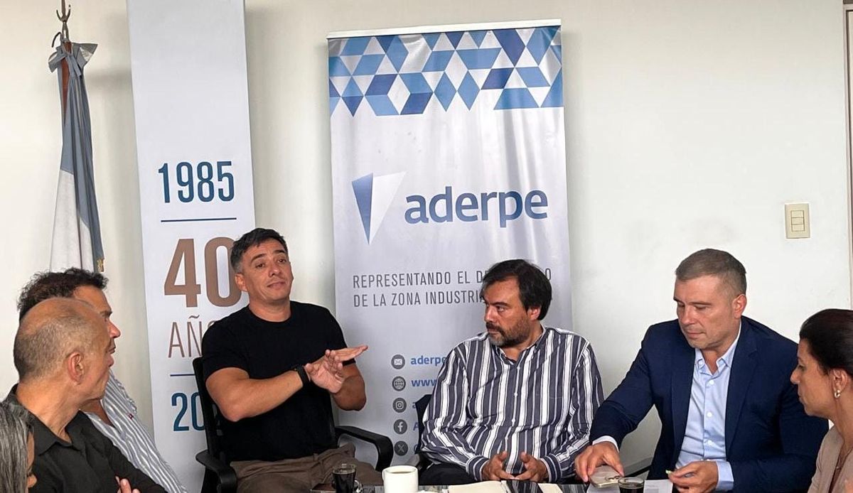 Directivos de Aderpe, junto a los intendentes de Guaymallén y Godoy Cruz, se reunieron para acordar un plan que ordene el tránsito sobre carril Rodríguez Peña cuando comience la obra en Acceso Este.