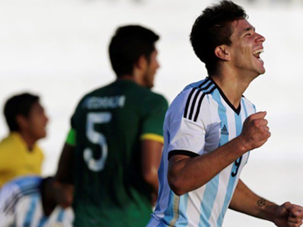 Argentina cumplió ante Bolivia y clasificó