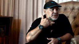 A Maradona le cortaron el celular por falta de pago