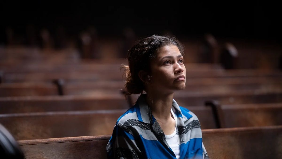 Zendaya es la protagonista de la serie, interpreta a Rue. Zendaya es la protagonista de la serie, interpreta a Rue.