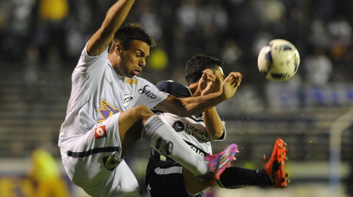 El Lobo se tomó una cerveza: le ganó a Quilmes en el debut de Alfaro