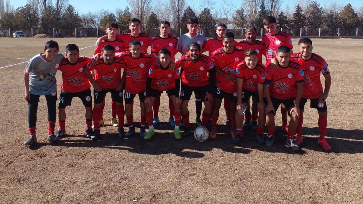 El Club Social y Deportivo Volantes Unidos, de Malargüe, debutará en la Copa Mendoza 2022 enfrentando al Deportivo Algarrobal, el próximo domingo en cancha de Guaymallén, desde las 15.30.