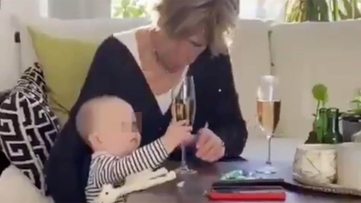 Video: salva la copa antes que a su nieto. Captura de pantalla.&nbsp;