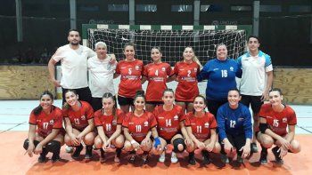 Municipalidad de Maipú cortó el dominio de Regatas  en el handball femenino