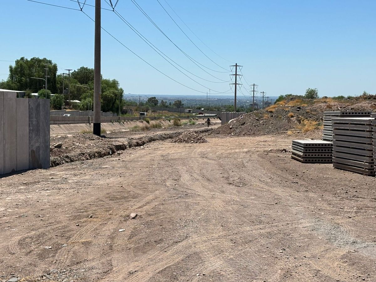 La obra de la UNCuyo es "clandestina" desde lo técnico, ya que no cuenta con habilitación municipal.