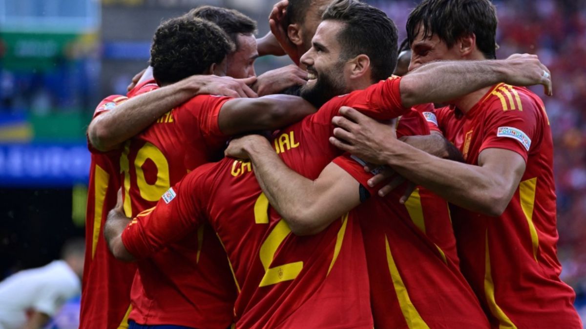 España goleó a Croacia y se posiciona como candidata.