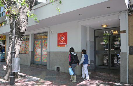 Se llevaron $50.000 de un hostel del centro