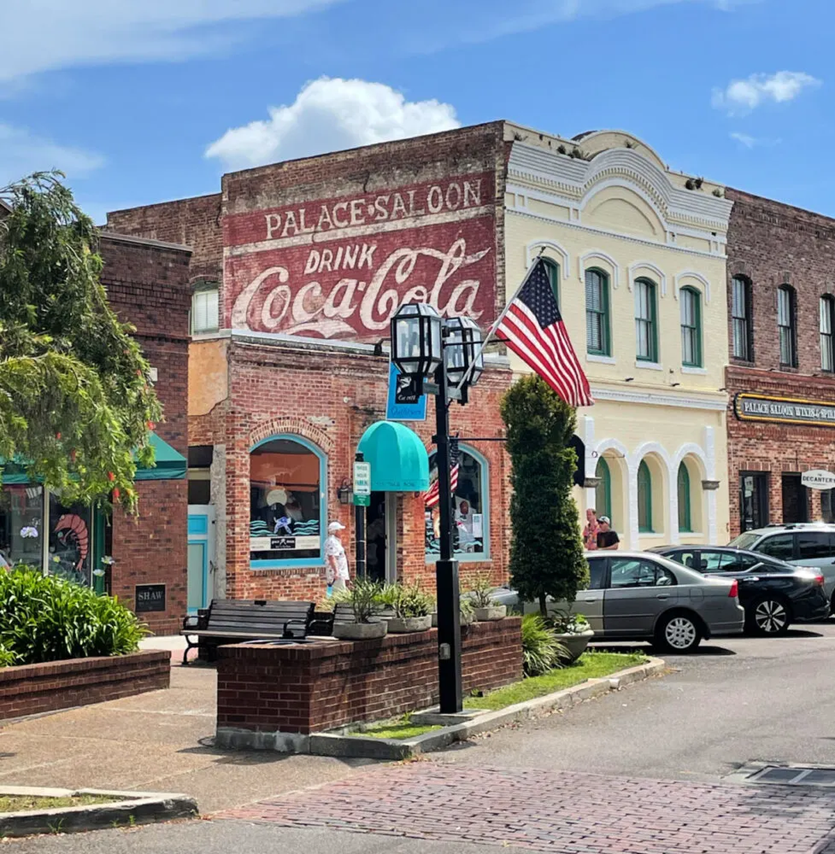 El pueblo de Fernandina Beach tiene muchos puntos históricos. El pueblo de Fernandina Beach tiene muchos puntos históricos.