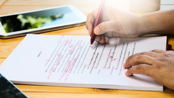 La palabra que muchos escriben separada, pero va junta, según la RAE