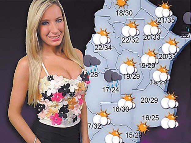 Ella levanta la temperatura