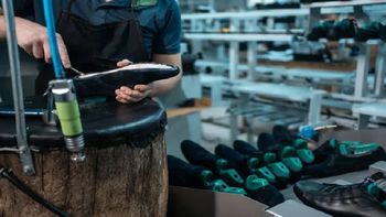 La empresa que decidió el cierre de una histórica fábrica para importar: despidió a todos sus empleados La empresa que decidió el cierre de una histórica fábrica para importar: despidió a todos sus empleados