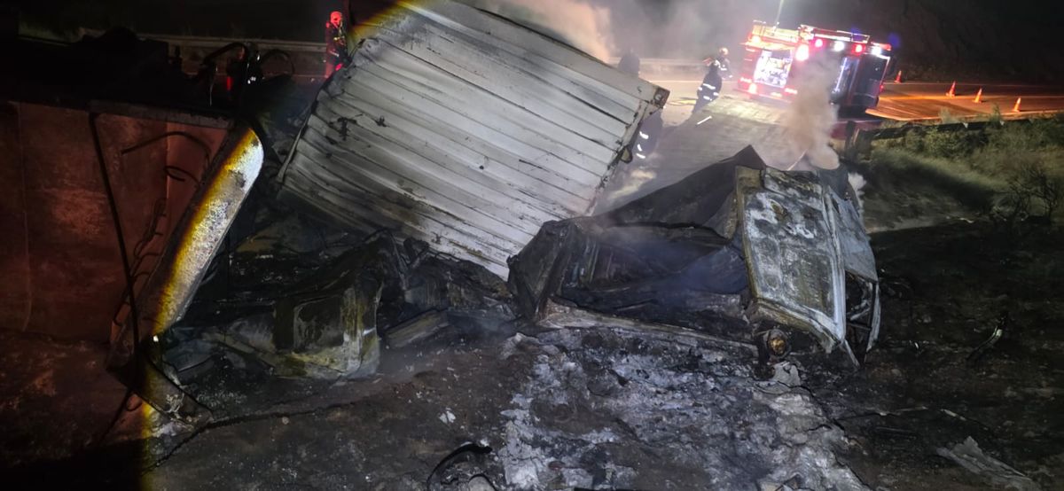 Así quedó uno de los vehículos involucrados en el accidente en la Ruta 7. Así quedó uno de los vehículos involucrados en el accidente en la Ruta 7.