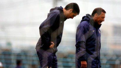 Riquelme respalda a Russo quien quedó cuestionado por el plantel.