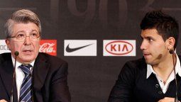 El presidente del Atlético Madrid destrozó e insultó al Kun Agüero