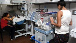 Afirman que bajaron las tasas  de mortalidad infantil y materna