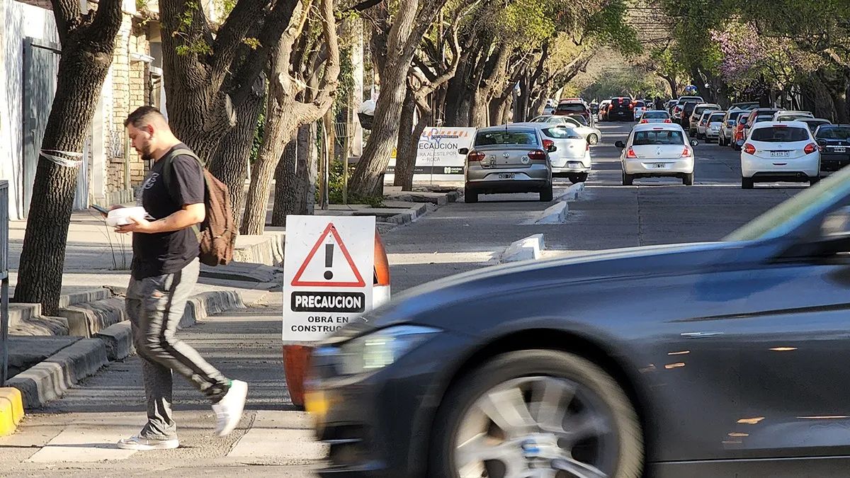 Ulpiano Suarez otorgó beneficios a comerciantes por la obra de la bicisenda en Martínez de Rozas.
